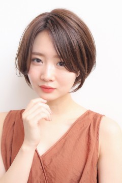 ツヤ感ナチュラルショート